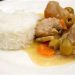 Sauté de porc, olives et carottes