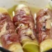 Roulés de poireaux au jambon cru