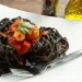 Spaghetti à l’encre de seiche et cocktail de fruits de mer